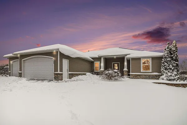 $570,000 | 6768 Northfield Street Southwest, Byron Center, MI 49315