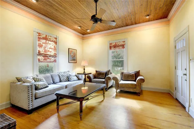 $1,800 | 101 Short Street, Unit A, Smithville, TX 78957