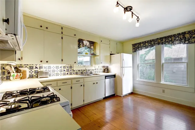 $1,800 | 101 Short Street, Unit A, Smithville, TX 78957