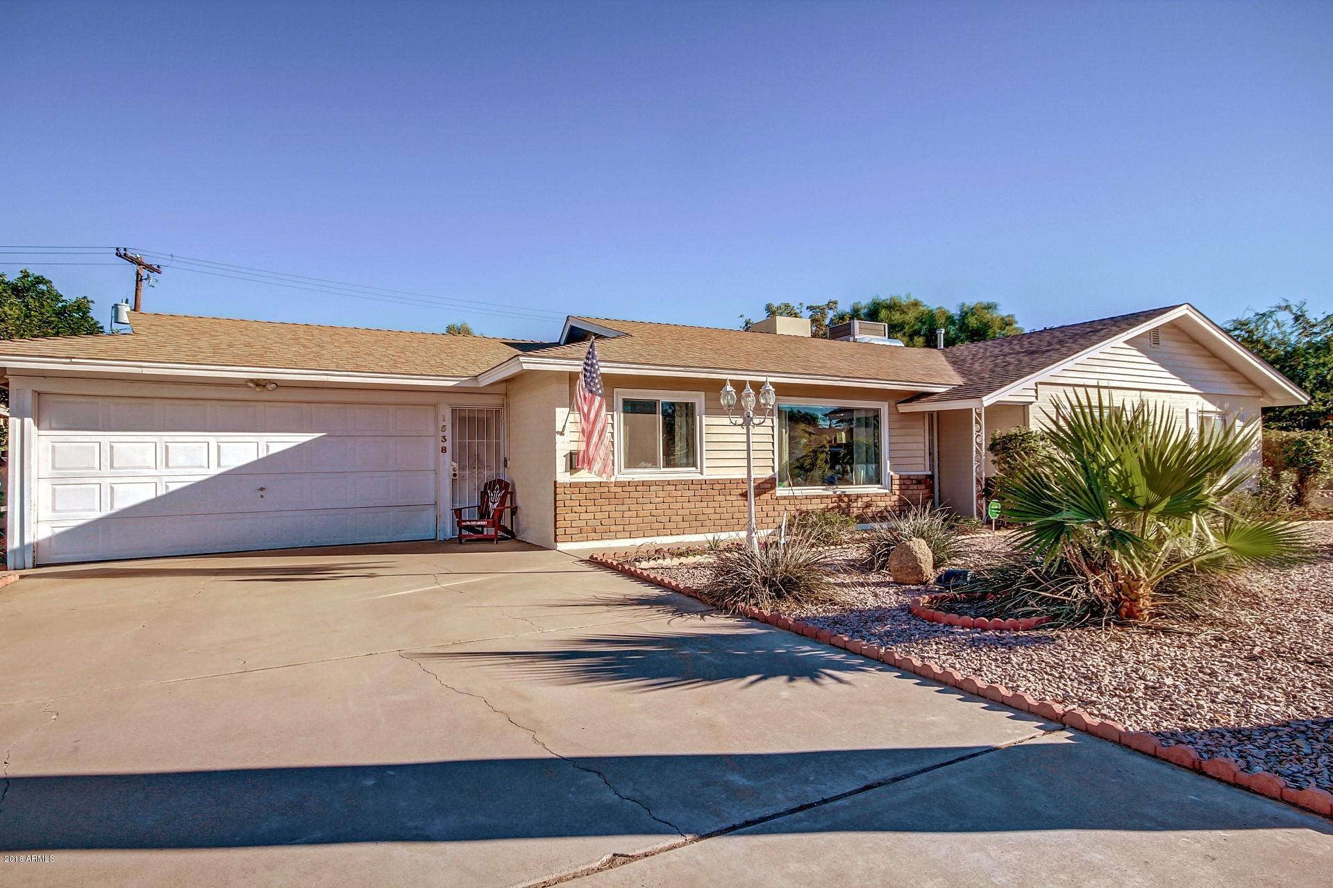 1538 West Lawrence Road Phoenix, AZ 85015 - Photo 4 of 26 0003-Lawerence (3)