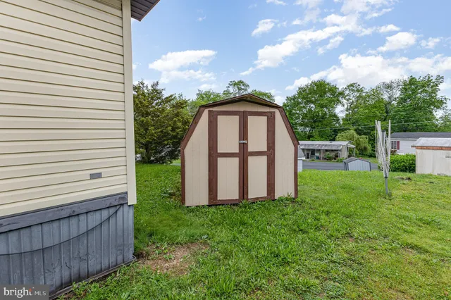 $80,700 | 18 Crystal Drive, Manheim, PA 17545