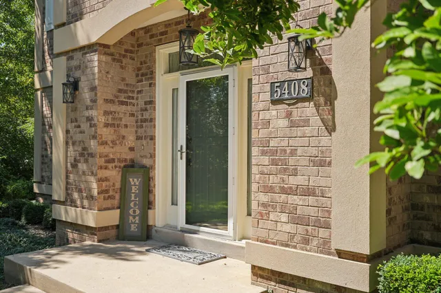 $900,000 | 5408 Oldfield Drive, Caledonia, WI 53108