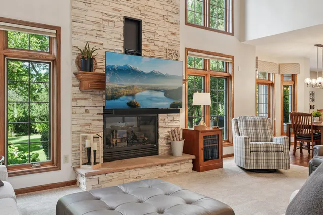 $900,000 | 5408 Oldfield Drive, Caledonia, WI 53108