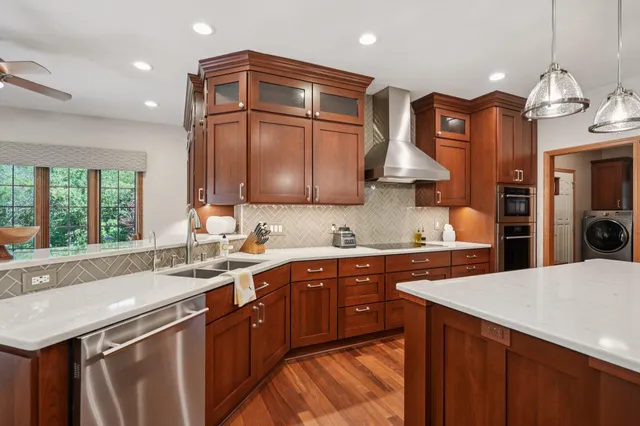 $900,000 | 5408 Oldfield Drive, Caledonia, WI 53108