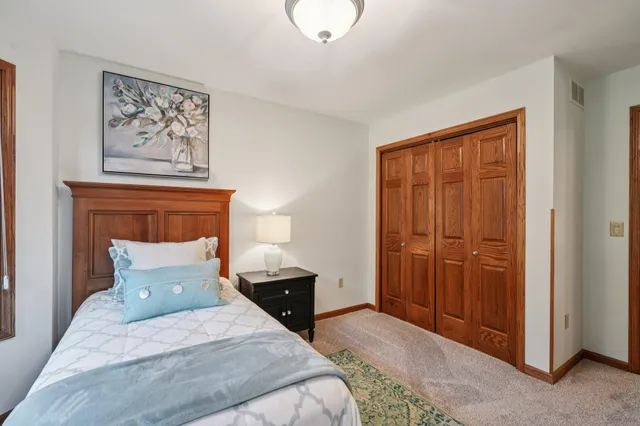 $900,000 | 5408 Oldfield Drive, Caledonia, WI 53108