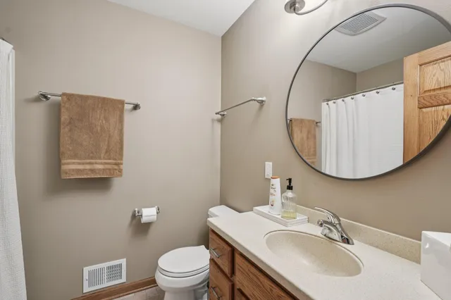 $900,000 | 5408 Oldfield Drive, Caledonia, WI 53108