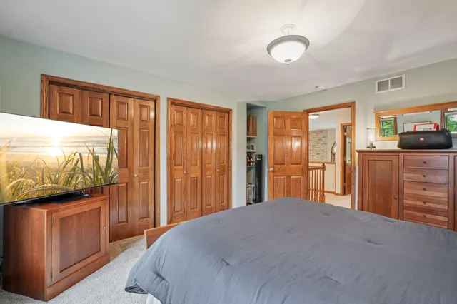 $900,000 | 5408 Oldfield Drive, Caledonia, WI 53108