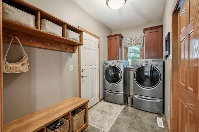 $900,000 | 5408 Oldfield Drive, Caledonia, WI 53108