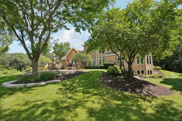 $900,000 | 5408 Oldfield Drive, Caledonia, WI 53108