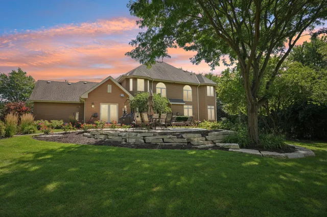 $900,000 | 5408 Oldfield Drive, Caledonia, WI 53108