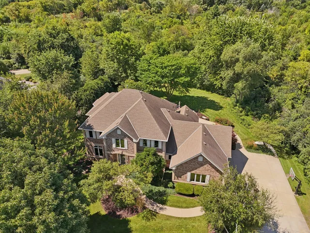$900,000 | 5408 Oldfield Drive, Caledonia, WI 53108