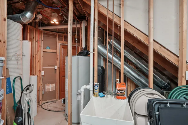 $900,000 | 5408 Oldfield Drive, Caledonia, WI 53108