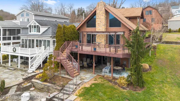 $1,398,000 | 327 Marina Lane, Factoryville, PA 18419