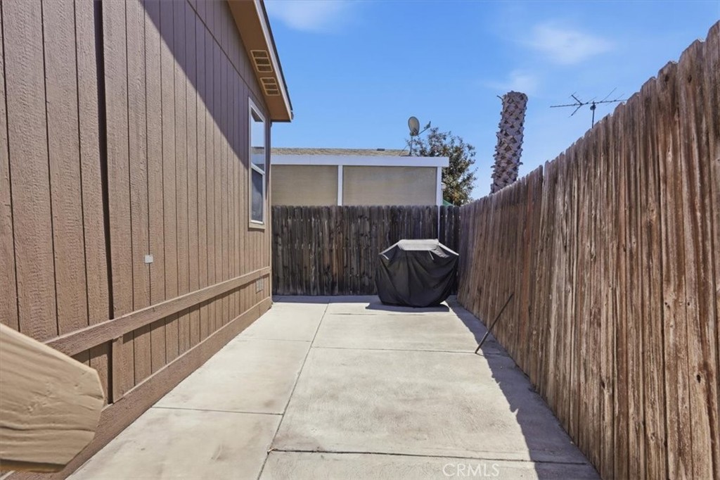 16600 Downey Avenue, Unit 104 Paramount, CA 90723 - Photo 2 of 24