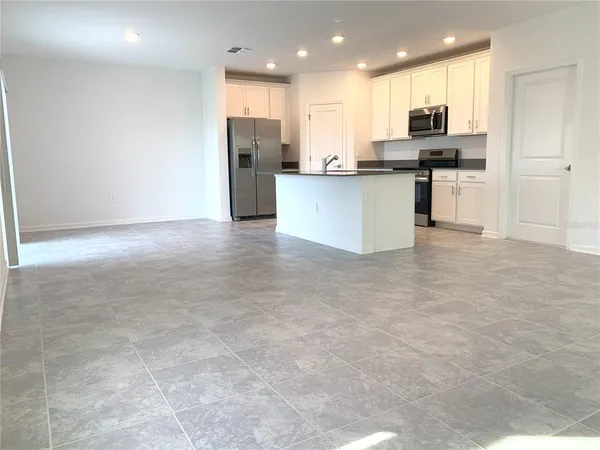 $2,700 | 2731 Runners Circle, Clermont, FL 34714