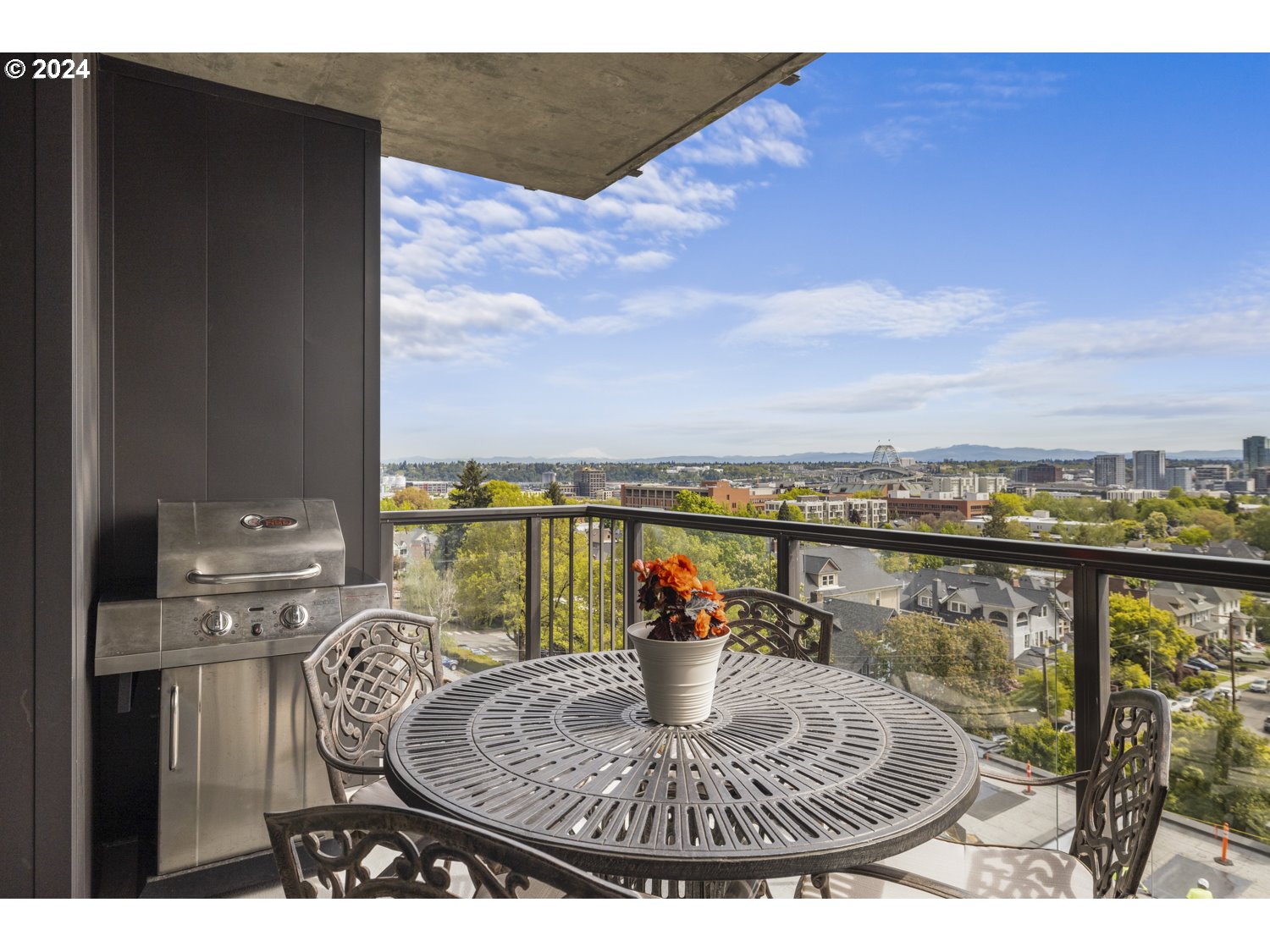 2454 Northwest Westover Road, Unit 405 Portland, OR 97210 - Photo 33 of 37 a view of a balcony with lake view