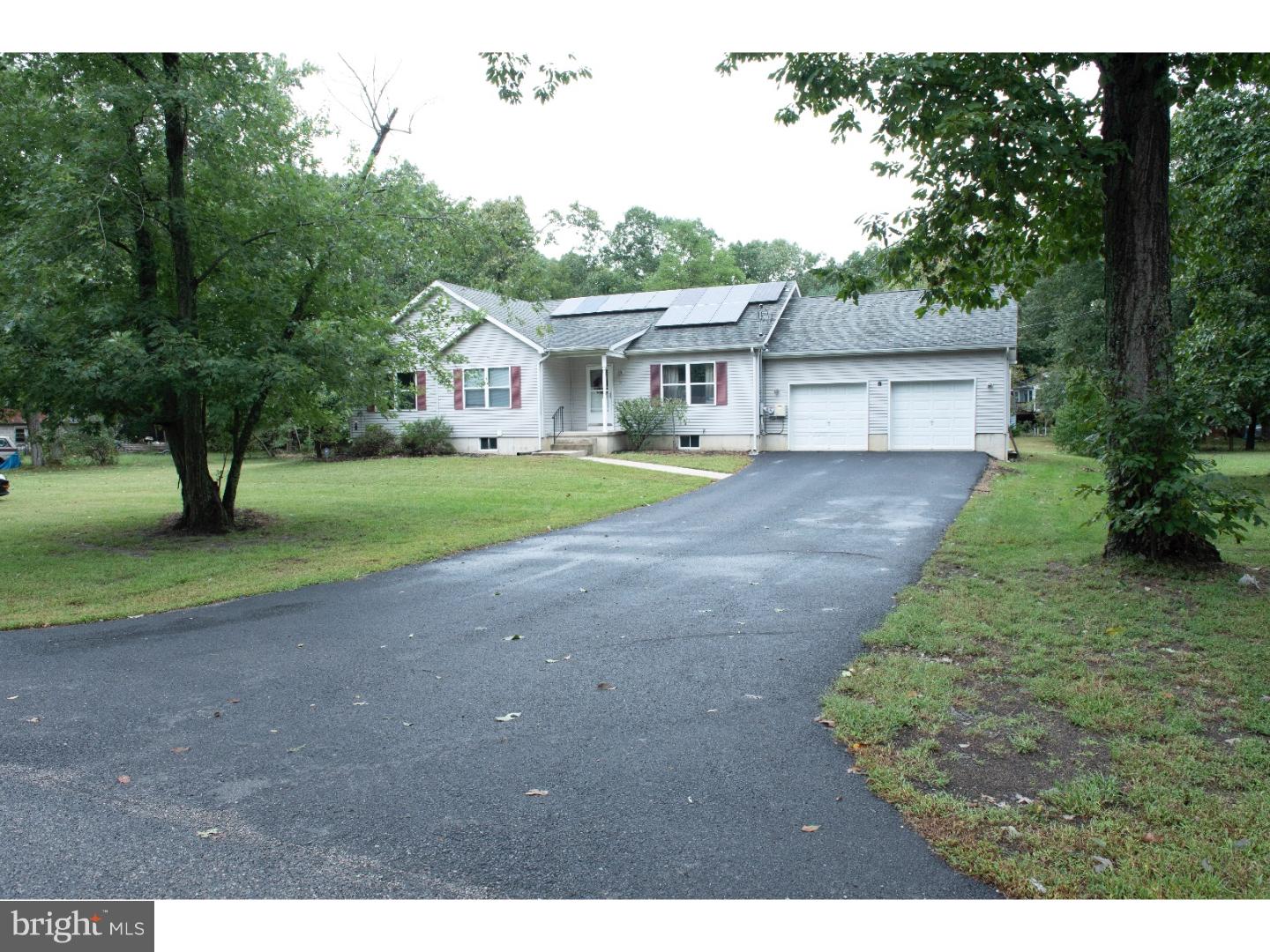 82 Hawkin Road Tabernacle, NJ 08088 - Photo 2 of 13 Extra long driveway for extra parking