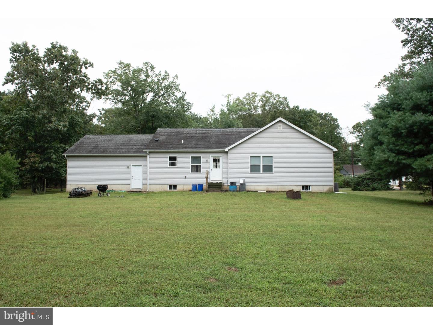82 Hawkin Road Tabernacle, NJ 08088 - Photo 3 of 13 Huge backyard