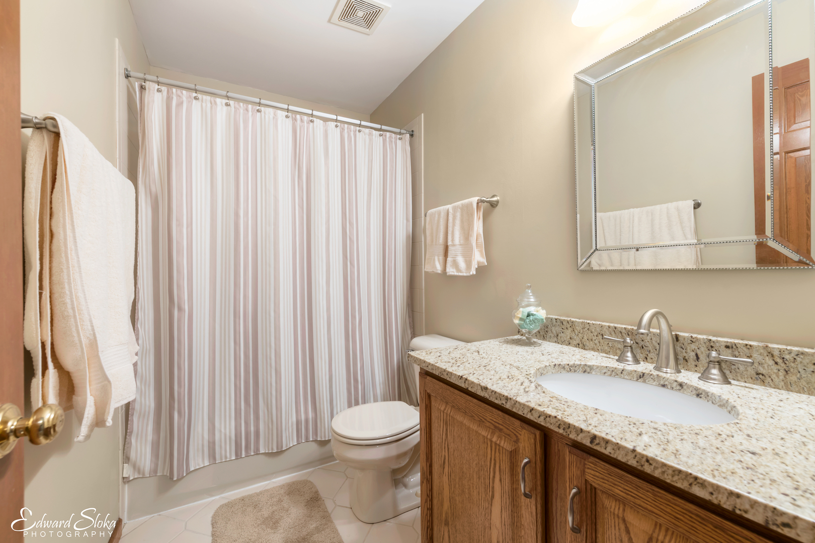 327 High Road Cary, IL 60013 - Photo 22 of 32