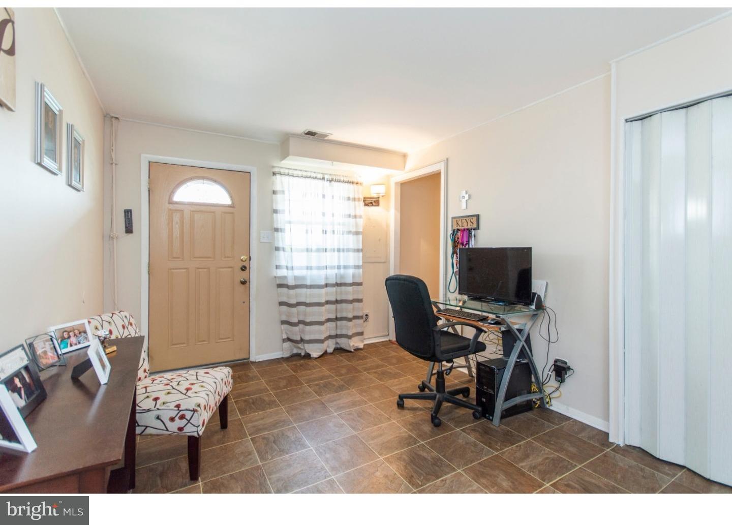 5116 Bay Road Bensalem, PA 19020 - Photo 12 of 25 Foyer