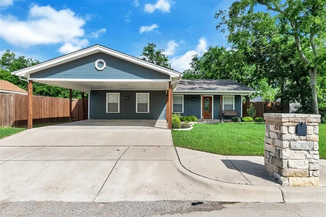 $2,300 | 408 North Walnut Street, Roanoke, TX 76262
