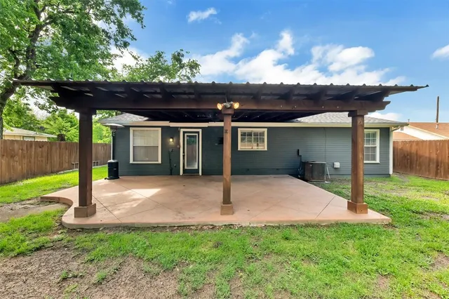 a house view with a garden space