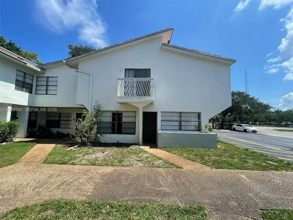 $2,300 | 2580 Coral Springs Drive, Unit 2580, Coral Springs, FL 33065