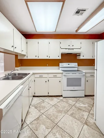 $1,100 | 101 Michael Allen Boulevard, Unit 3A, Lafayette, LA 70501