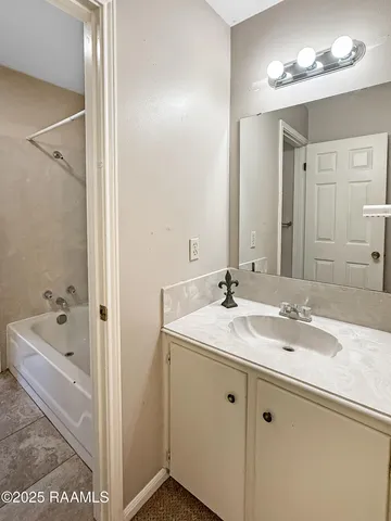 $1,100 | 101 Michael Allen Boulevard, Unit 3A, Lafayette, LA 70501