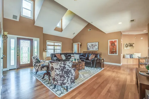 $759,000 | 1215 Beaver Creek Road, Mason, TN 38049