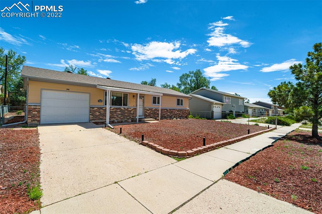 a view of house and outdoor space