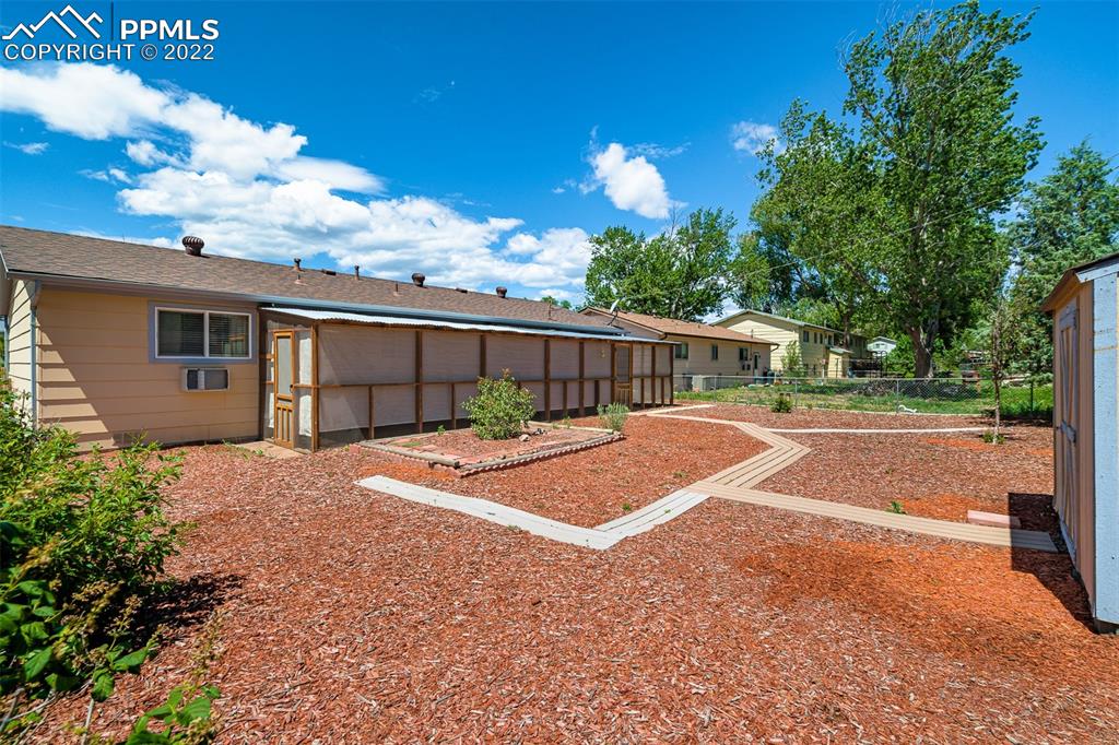 2515 Monterey Road Colorado Springs, CO 80910 - Photo 5 of 32