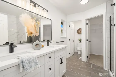 $1,045,000 | 20011 131st Place Northeast, Woodinville, WA 98072