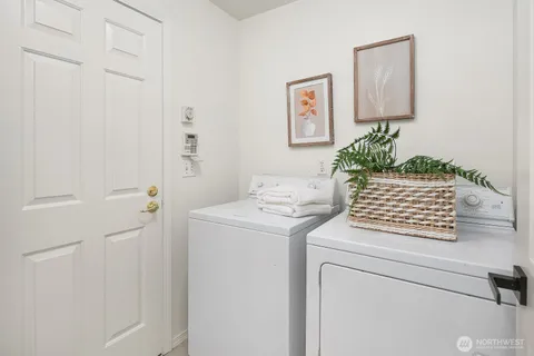 $1,095,000 | 20011 131st Place Northeast, Woodinville, WA 98072