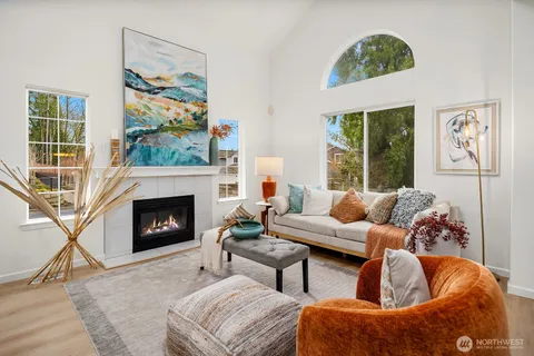 $1,045,000 | 20011 131st Place Northeast, Woodinville, WA 98072