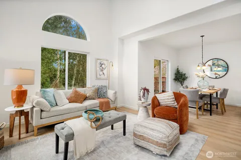 $1,095,000 | 20011 131st Place Northeast, Woodinville, WA 98072