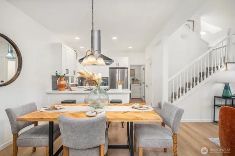 $1,045,000 | 20011 131st Place Northeast, Woodinville, WA 98072