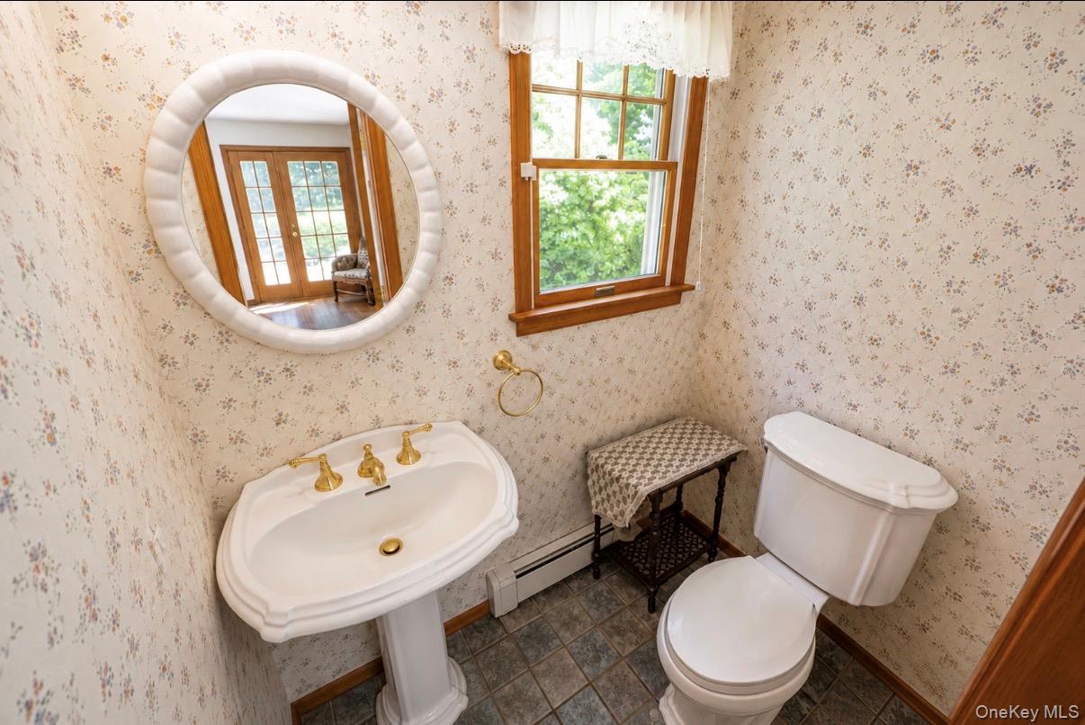 111 Stony Hollow Road Centerport, NY 11721 - Photo 15 of 33