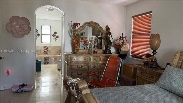 a view of a livingroom with furniture