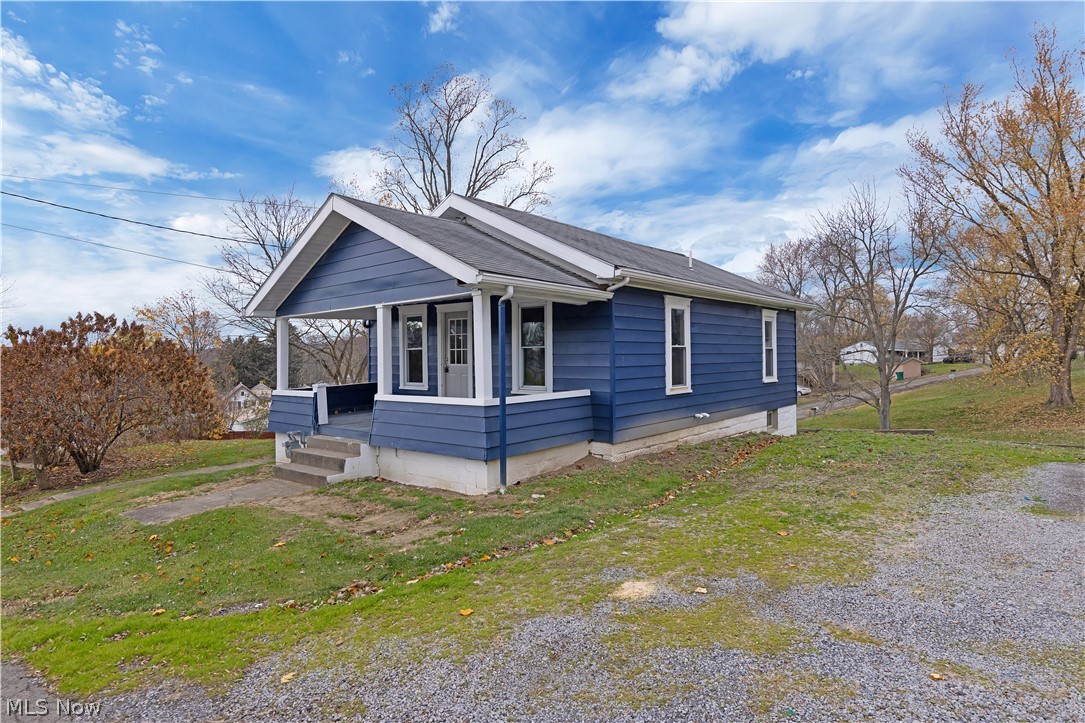 547 Pyramus Road Chester, WV 26034 - Photo 3 of 19 Gallery Image 3