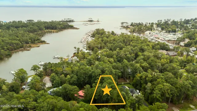 $39,900 | 1408 Seafarer Drive, Oriental, NC 28571