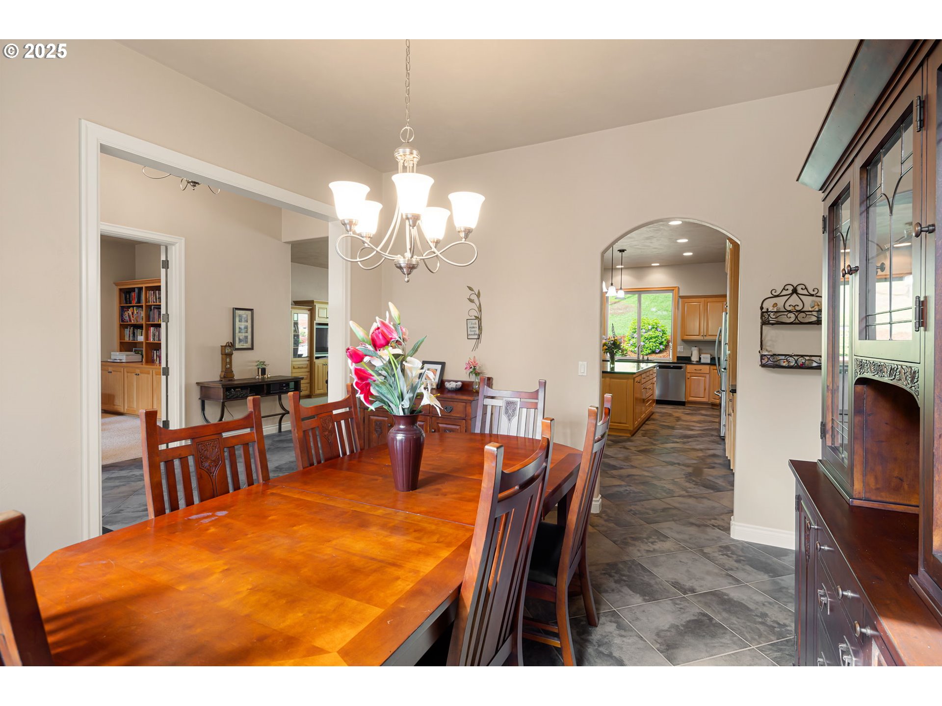 28163 Skyridge Drive Eugene, OR 97405 - Photo 12 of 48