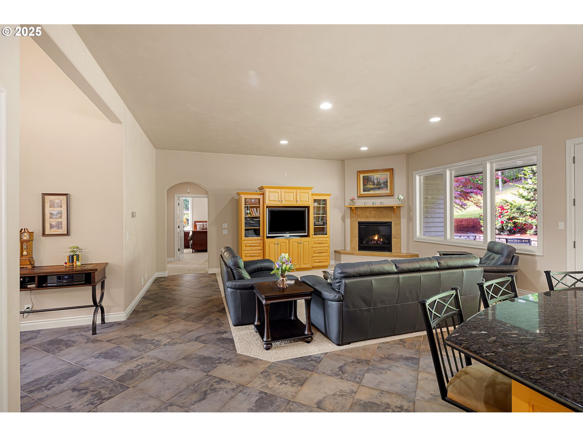 28163 Skyridge Drive Eugene, OR 97405 - Photo 16 of 48