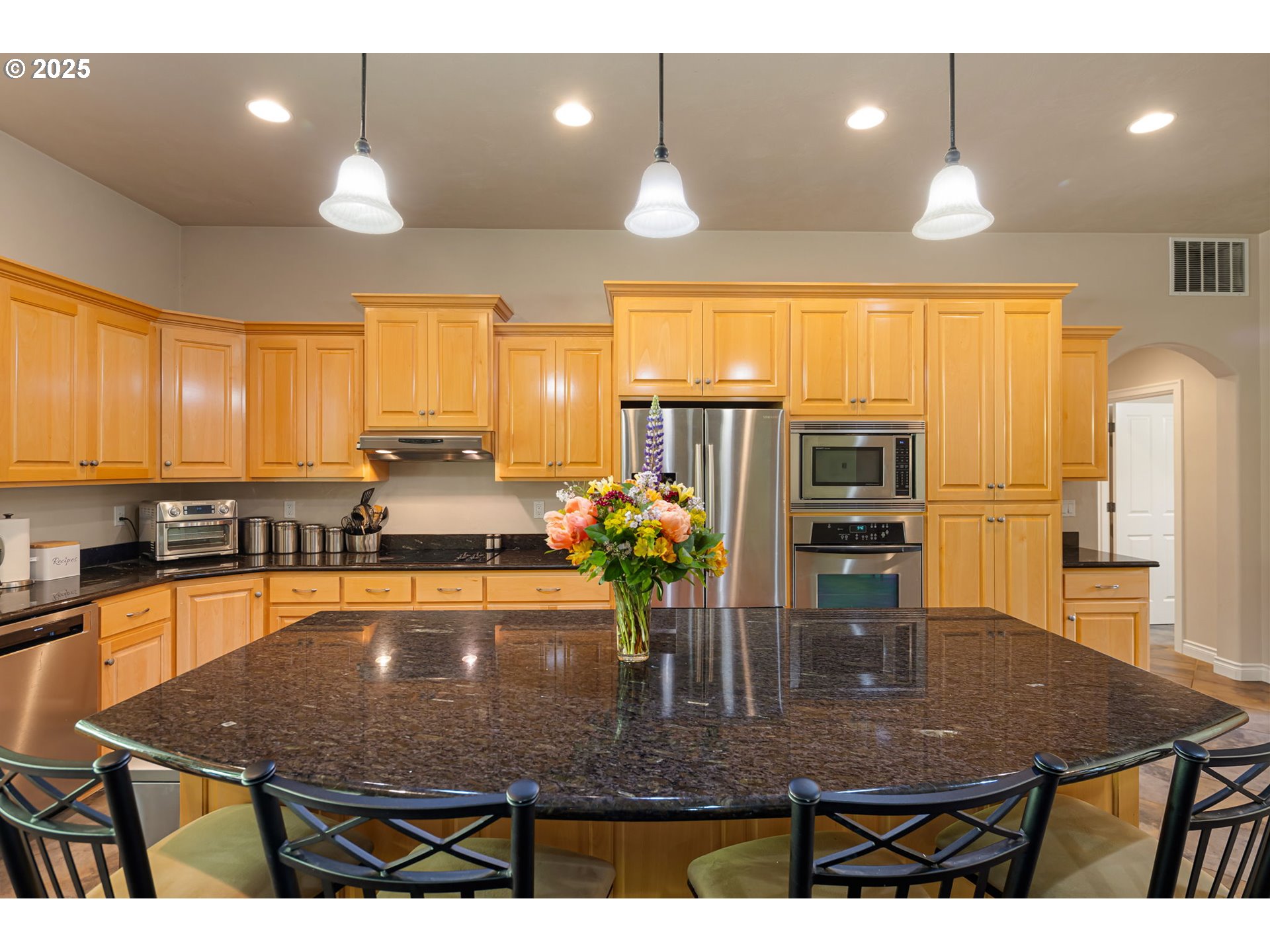 28163 Skyridge Drive Eugene, OR 97405 - Photo 18 of 48