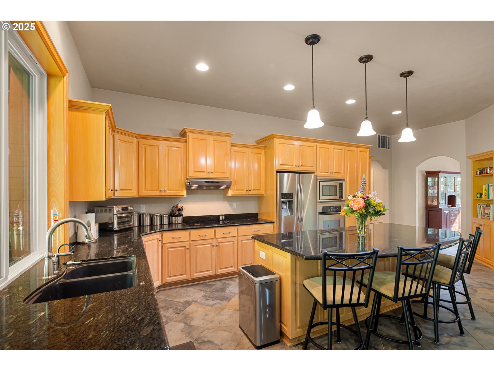 28163 Skyridge Drive Eugene, OR 97405 - Photo 20 of 48