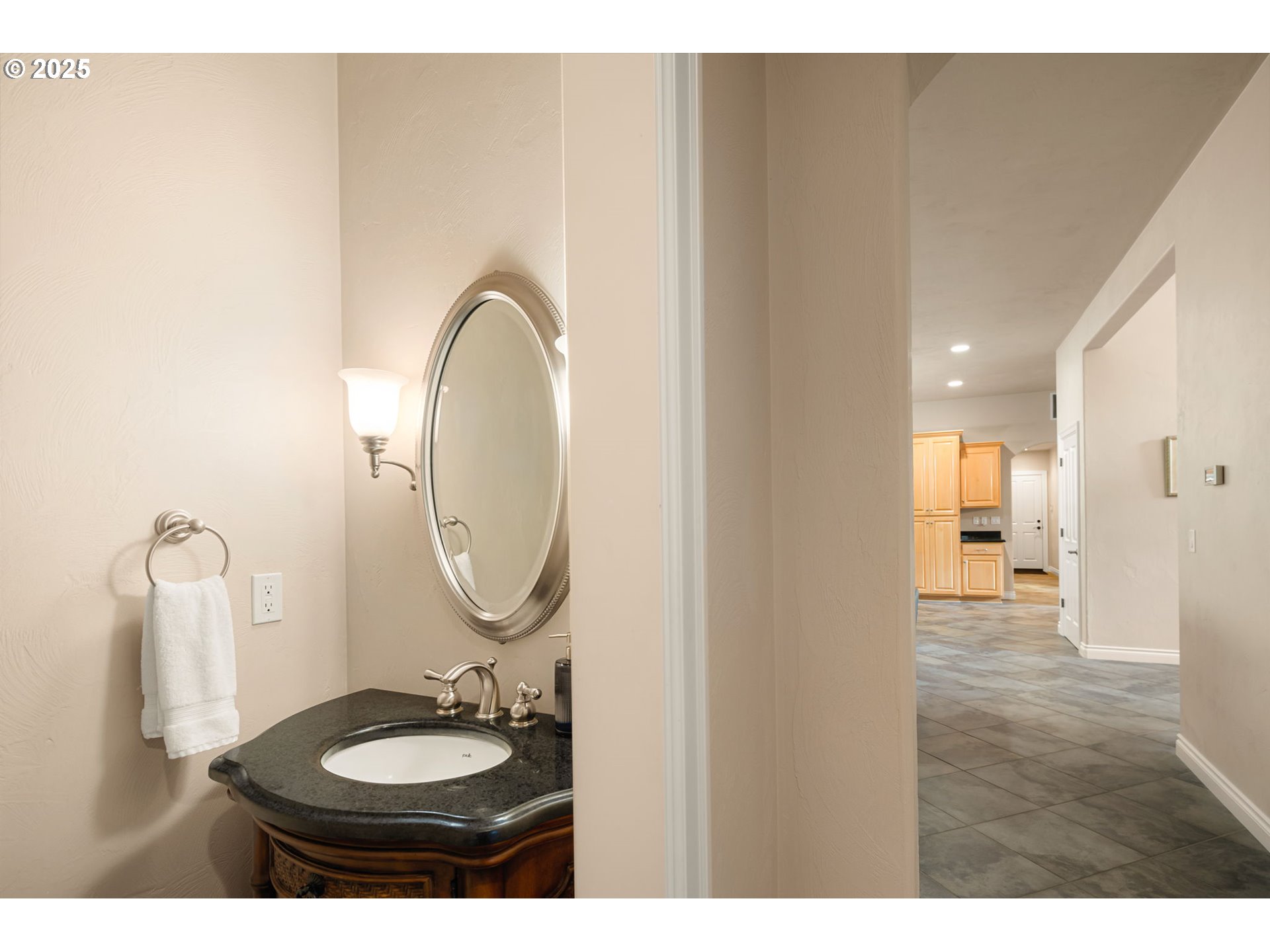 28163 Skyridge Drive Eugene, OR 97405 - Photo 27 of 48