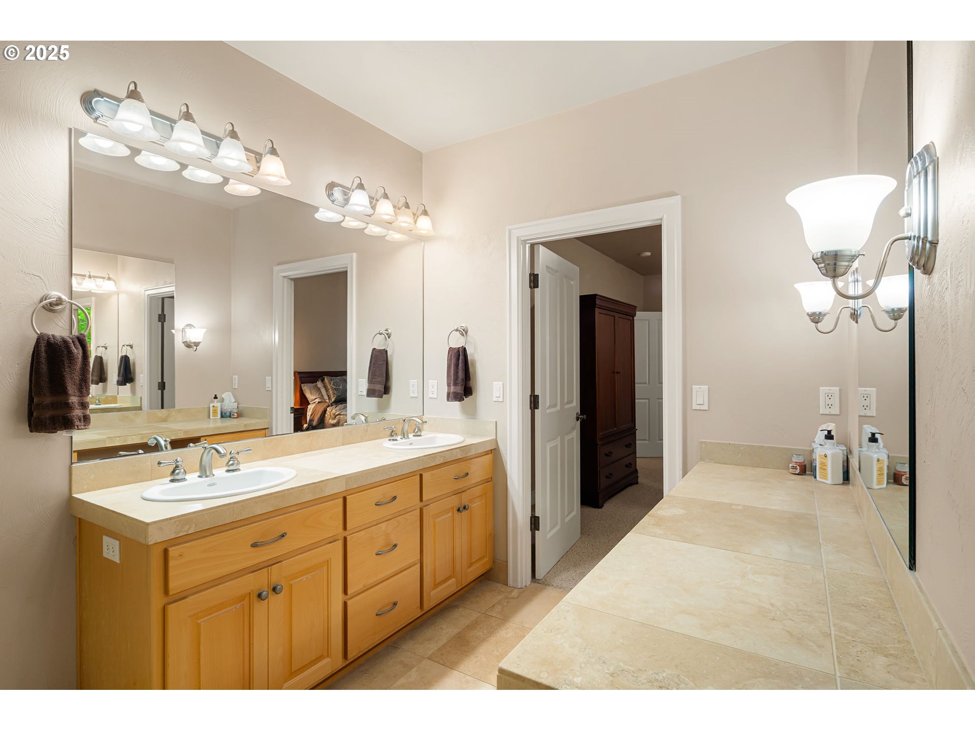 28163 Skyridge Drive Eugene, OR 97405 - Photo 34 of 48