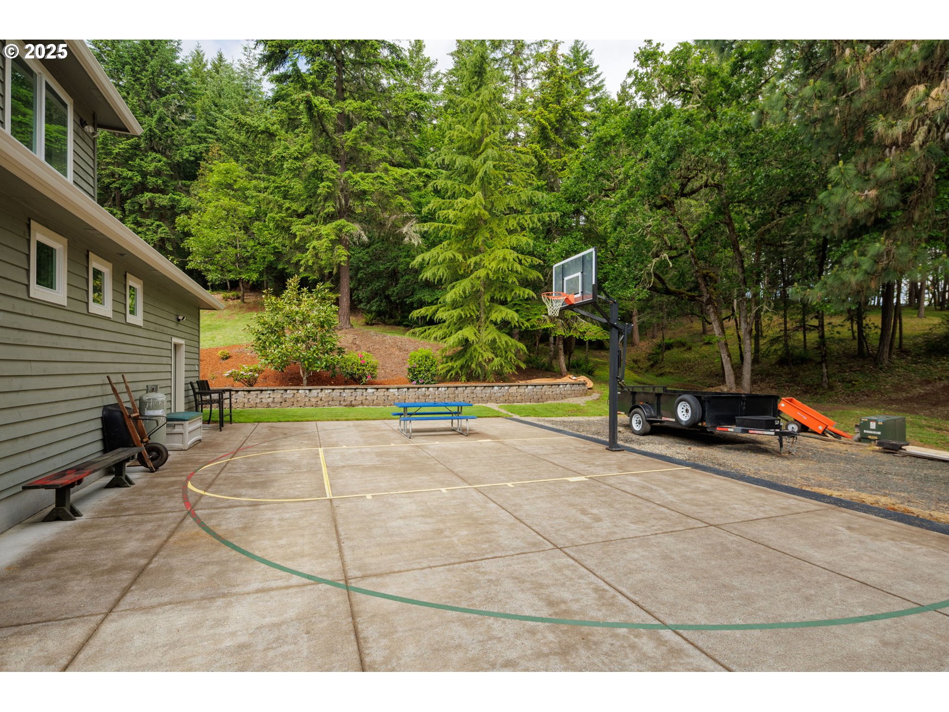 28163 Skyridge Drive Eugene, OR 97405 - Photo 41 of 48