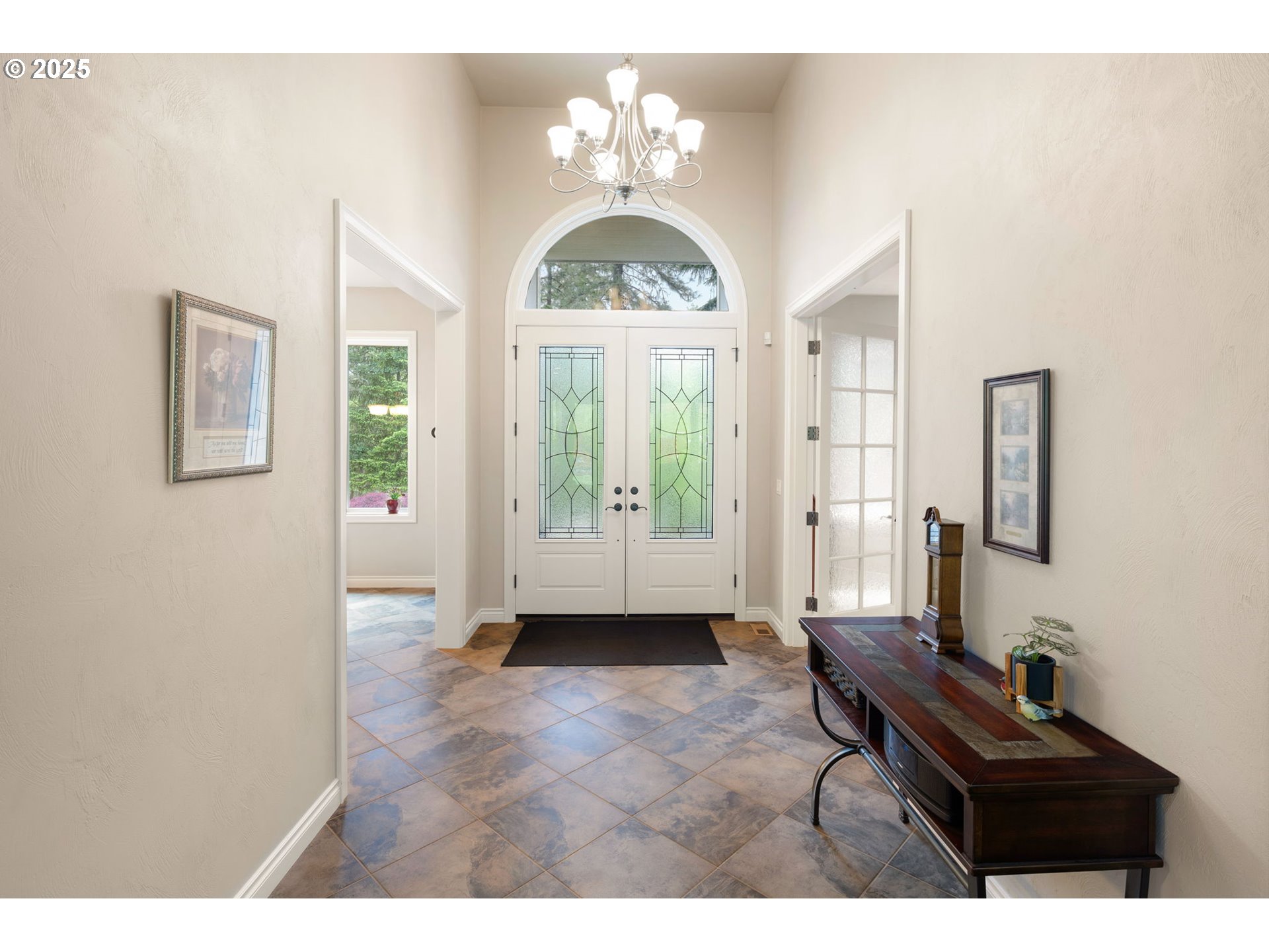 28163 Skyridge Drive Eugene, OR 97405 - Photo 8 of 48