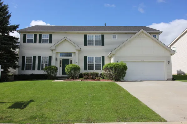 $699,900 | 5495 Chapel Hill, Gurnee, IL 60031